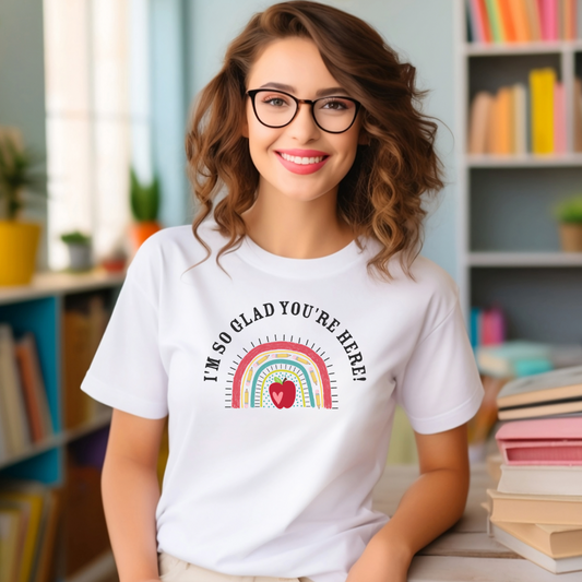 ''m So Glad You're Here! Rainbow, Apple Teacher Graphic T-Shirt Design, Perfect for Gifts, Casual Wear, Teacher Gift, Friends